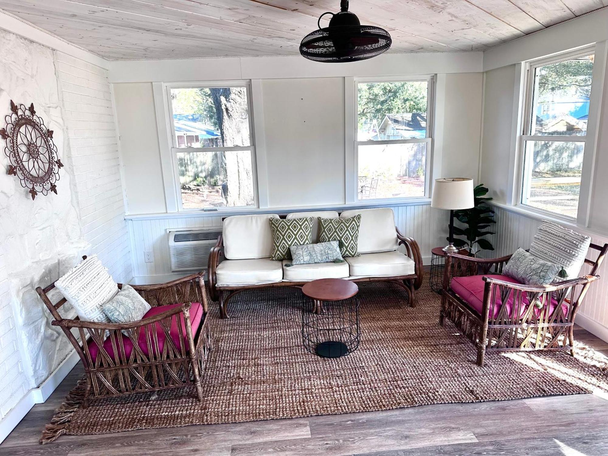 Pack Your Bags And Leave Tonight! Ferienhaus Wilmington